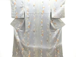 縮緬地　枝垂れ花に蝶模様付け下げ小紋着物